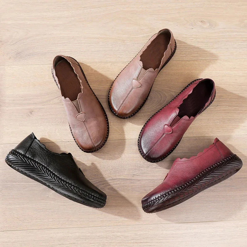 

Spring and autumn mother's shoes, single shoes, leather shoes, women's leather soft-soled flat non-slip middle-aged and elderly