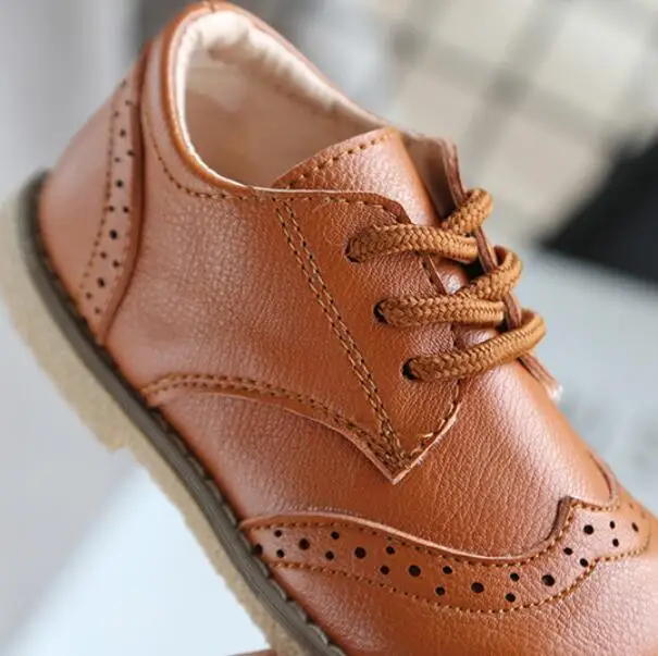 Демисезонные модные детские туфли на плоской подошве в британском стиле из