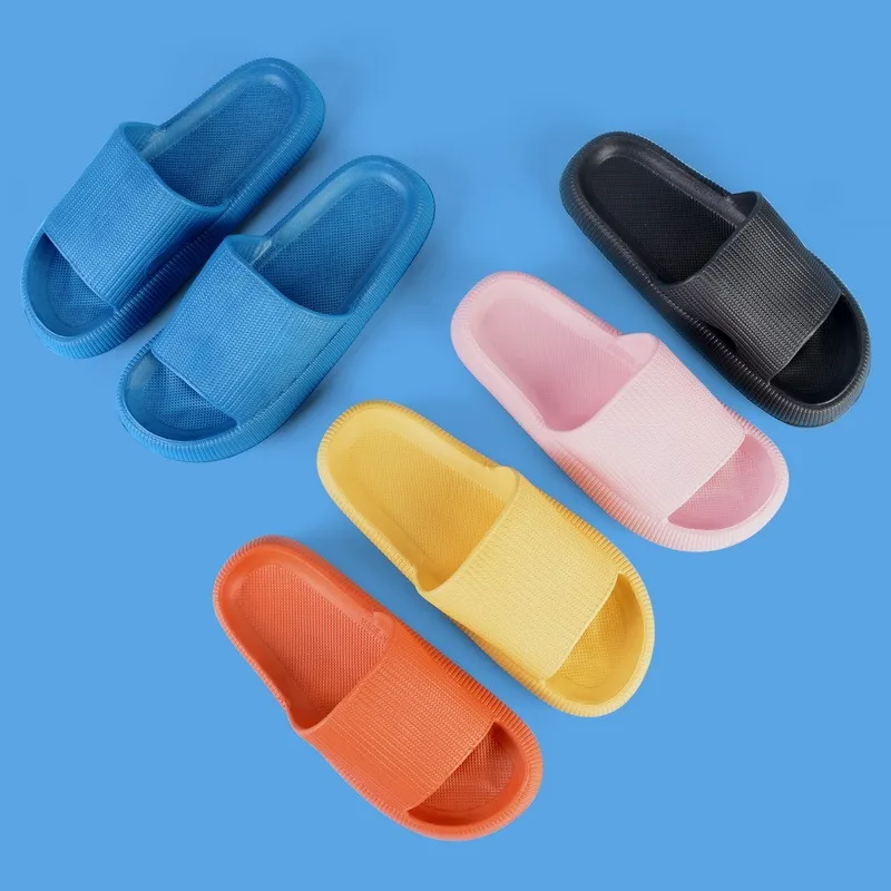 

2021 Summer Women Indoor Leaking Slippers Floor Flat Shoes Indoor Flip Flops Female Bathroom Home soft Non-slip Slippers