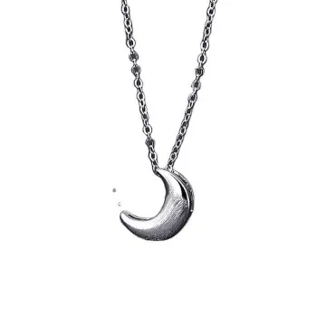

Silver Plated Short Chain Frosted Drawing Moon Represents My Heart 010