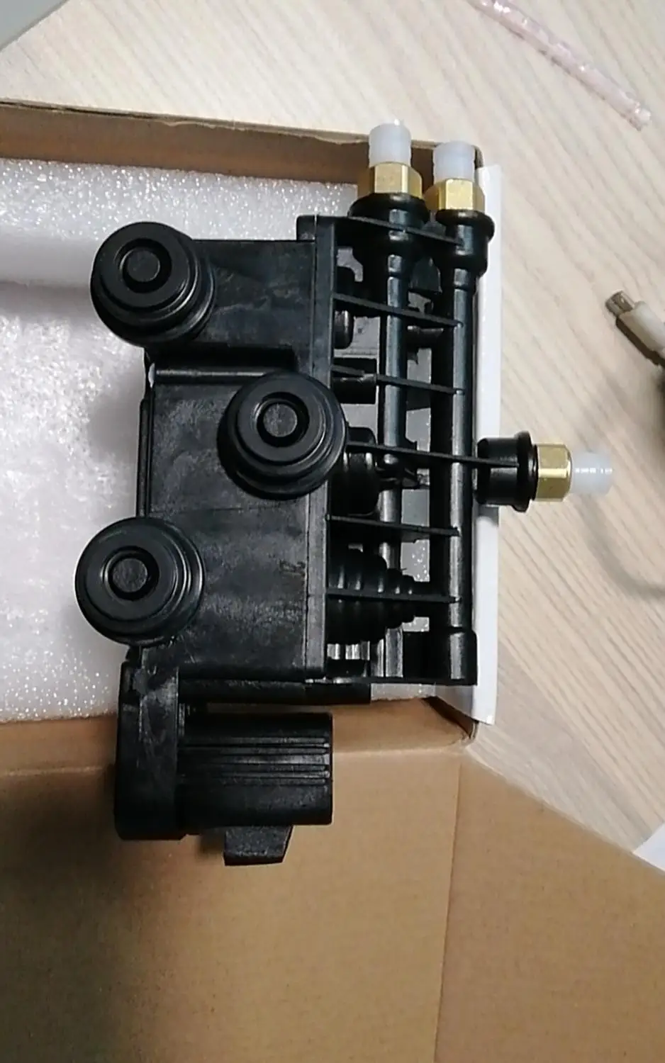 Оригинальный подвесной насос autoparts воздушный клапан используемый для land rover sport