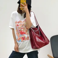metal chain women shopping bags patent leather shoulder bags female glossy chic leisure vintage large capacity ladies tote