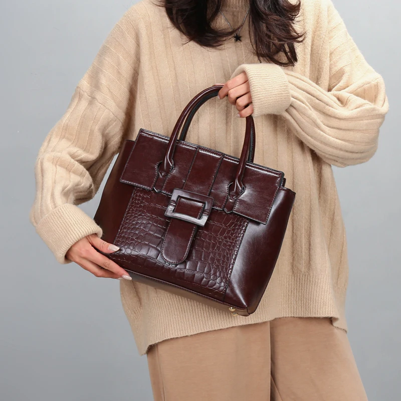 

2021 new trend retro ladies handbag luxury designer crocodile grain leather fashion shoulder bag female travel messenger bag