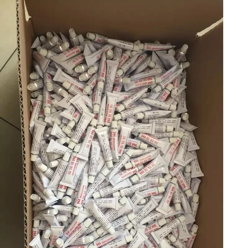 Двухсторонняя наклейка для автомобиля 3 мл 944 эффективная клейкая лента