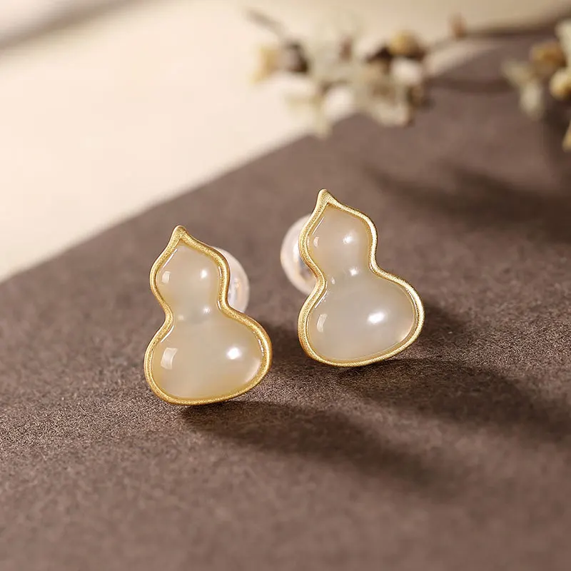 Женские сережки-гвоздики из серебра 925 пробы с инкрустированным агатом и