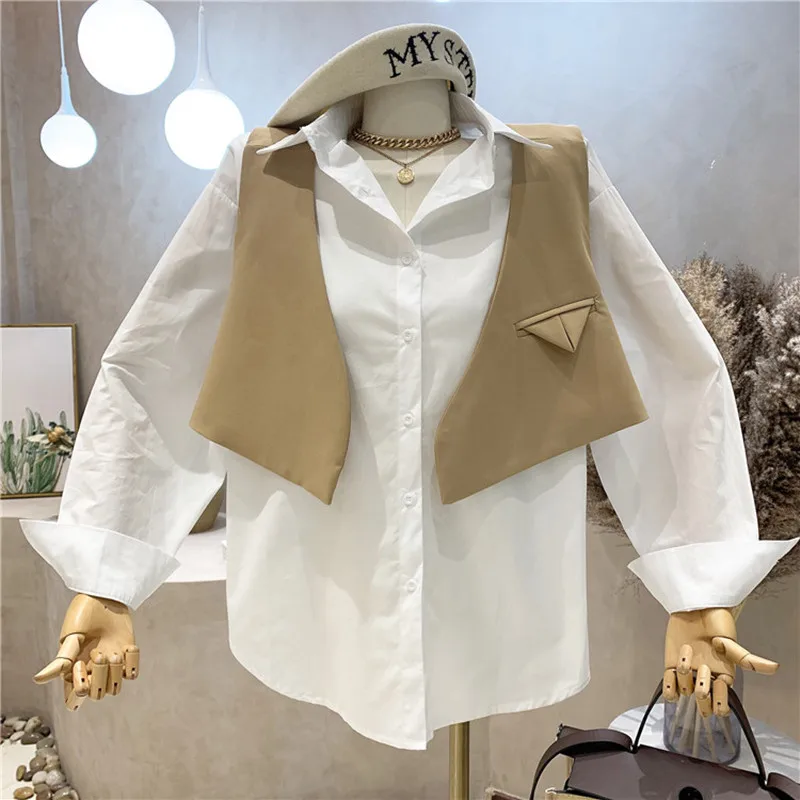 

Shirts & Blouses