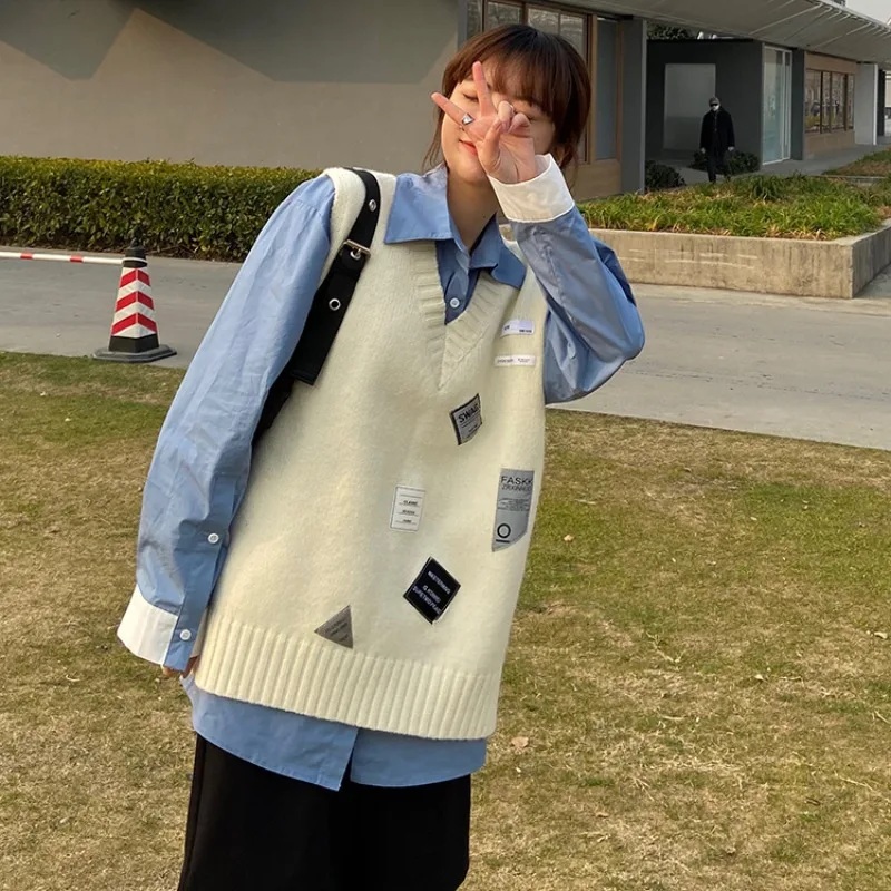 

Sakurada Kawashima 2021 Spring New Korean Style Retro College Loose Style V-neck Stitching Vest Sweater Women's Top