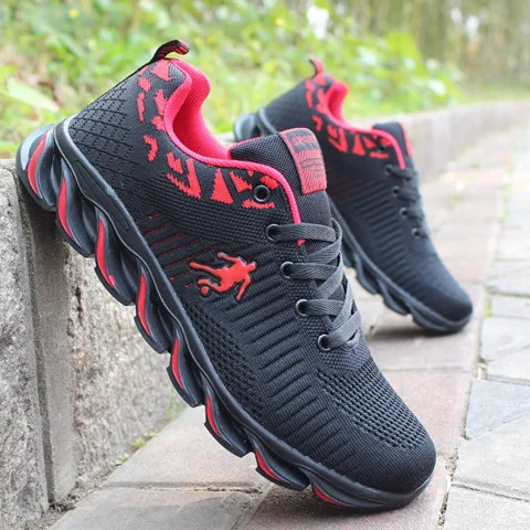 Мужская обувь для бега Цвет черный красный Jordan кроссовки из сетчатого материала