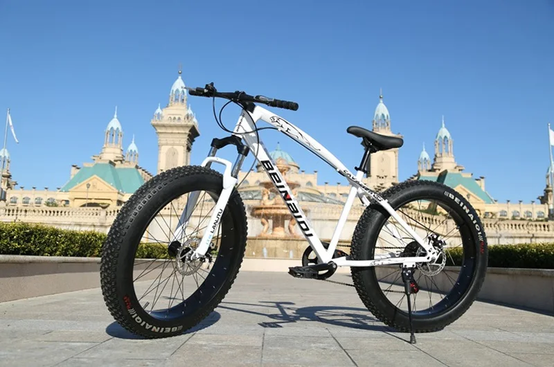 White Горный велосипед 4,0 fat tire велосипедный двойной дисковый тормоз пляжный велосипед Снежный велосипед светильник из высокоуглеродистой стали горный велосипед - Цвет: White