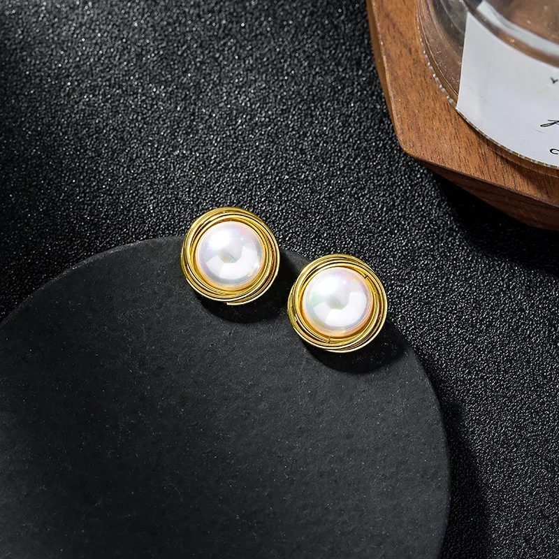 

New Vintage Korean Geometric Round Stud Earrings Elegant Simulated Pearl Pendientes Mujer Brincos Jewelry Girl Gifts