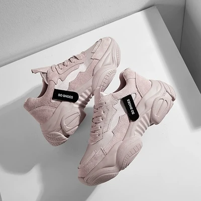 Женские кроссовки на танкетке повседневная обувь платформе увеличивающая рост