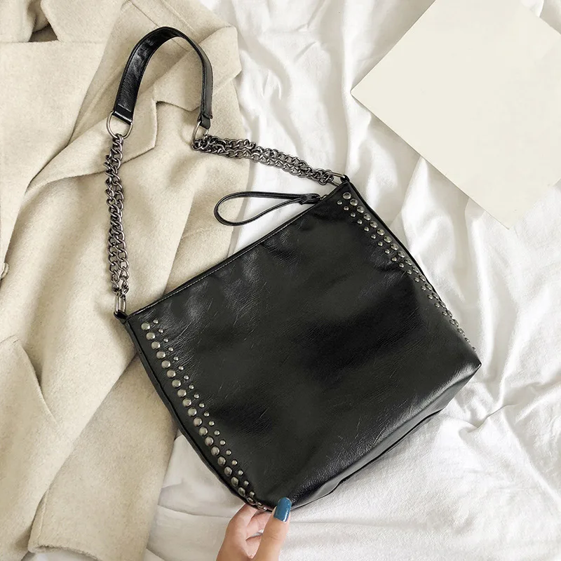 Сумка с заклепками женская брендовая простая металлическая цепь сумки через
