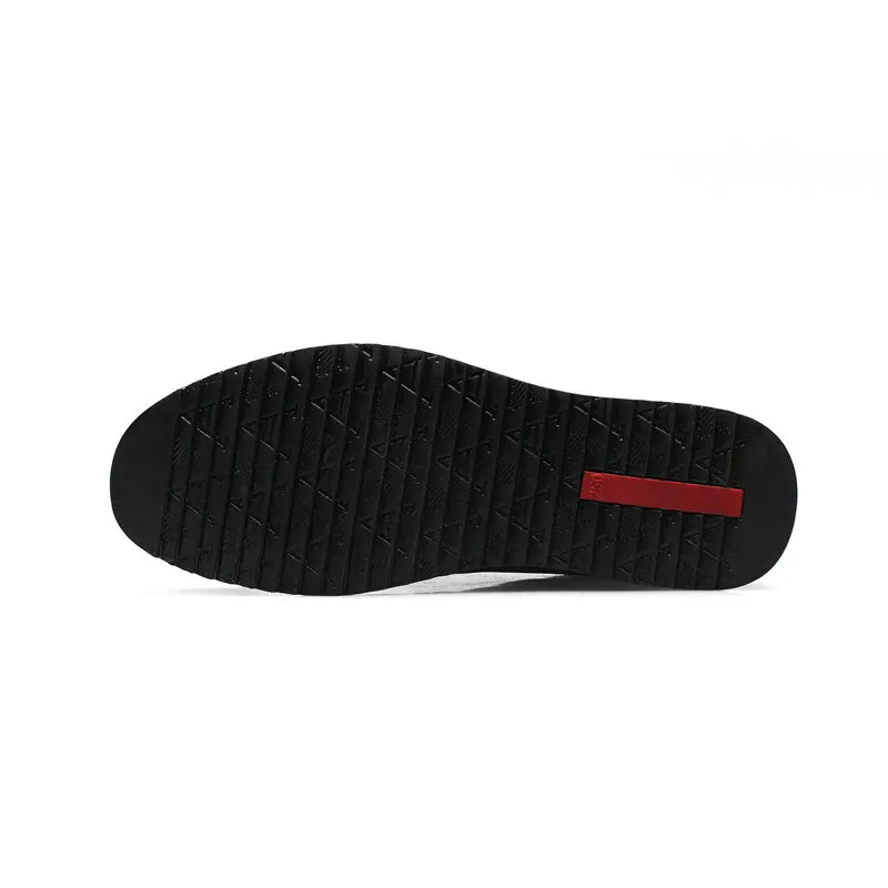 

QWEDF New luxury brand mature men Leather shoes casual flat Breathable Soft Gentleman handmade Fashion men Shoes Hot Sale XX-024