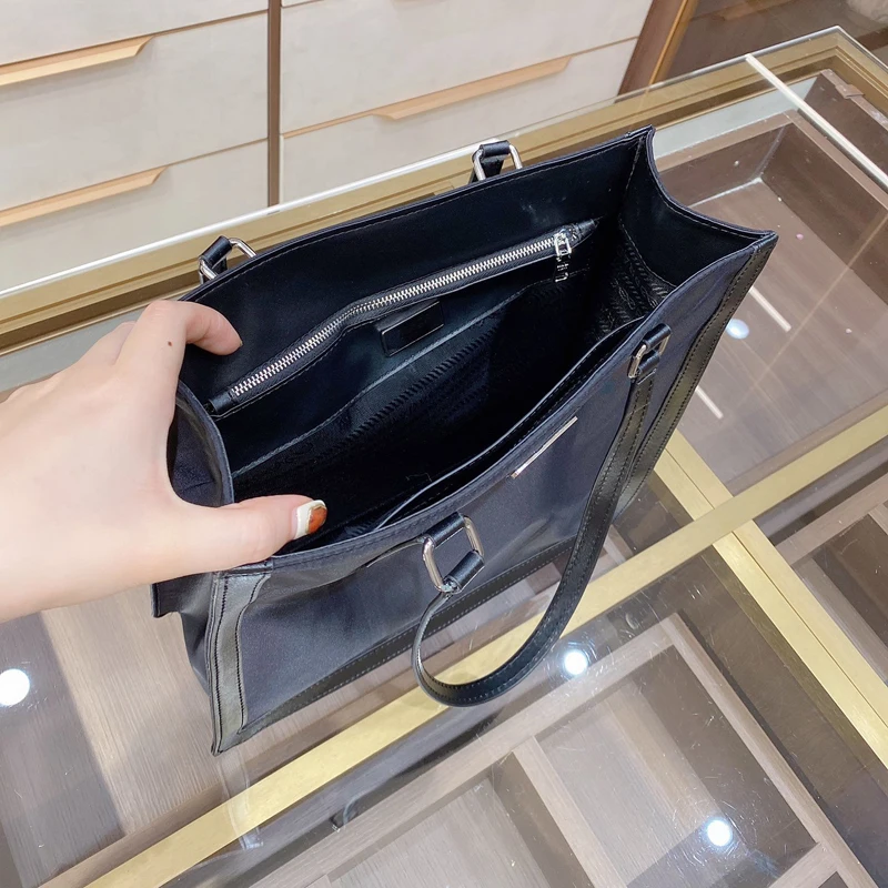 

With Logo Bags for Women Autumn and Winter Large-Capacity Multifunction Fashion Lightweight Portable Single Shoulder Big Bag