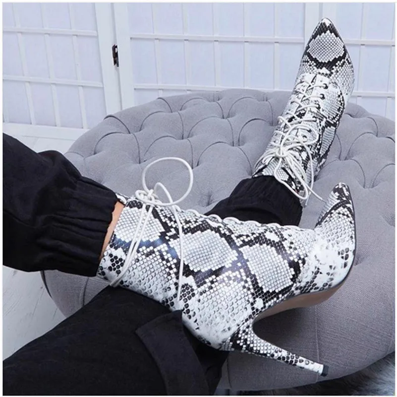 Женские ботильоны со змеиным узором с перекрестными ремешками Ttiletto пикантная