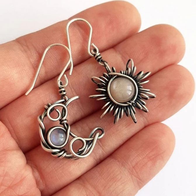 

Retro Sun Moon Earrings Moonlight Stone Asymmetric Sun Moon Dangle Earrings For Women Fashion Jewelry Bohemia Jewelry