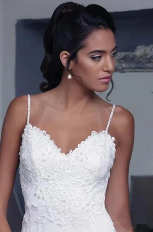 

2021 Simple Elegant Lace Wedding Dresses Spaghetti Straps Summer Beach Backless Bridal Gowns Chiffon Cheap Custom Dresses