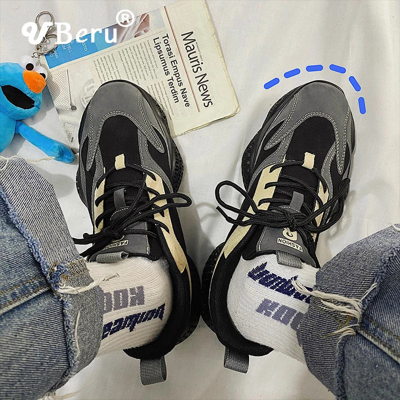 Мужские кроссовки на толстой подошве удобные дышащие с круглым носком для бега