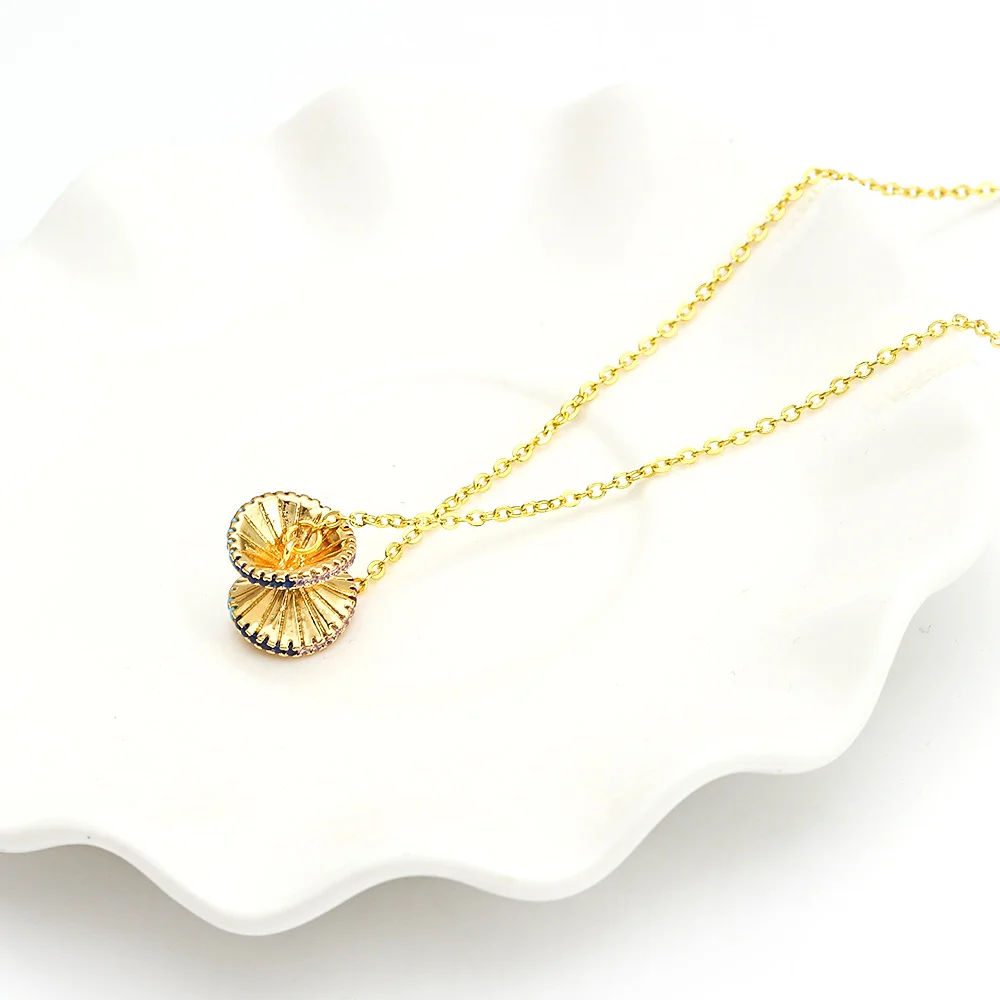 

MEIBEADS 5 Styles Gold Color Zircon Pendant Necklace for Women Hexagonal Column Charms Accessories Men Jewelry New Arrival