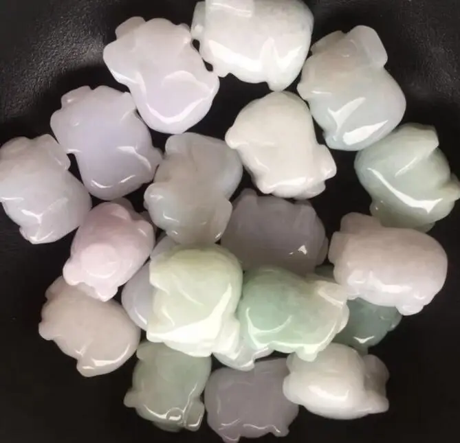 Натуральный нефритовый изумруд подвеска в виде китайской зодиака свиньи