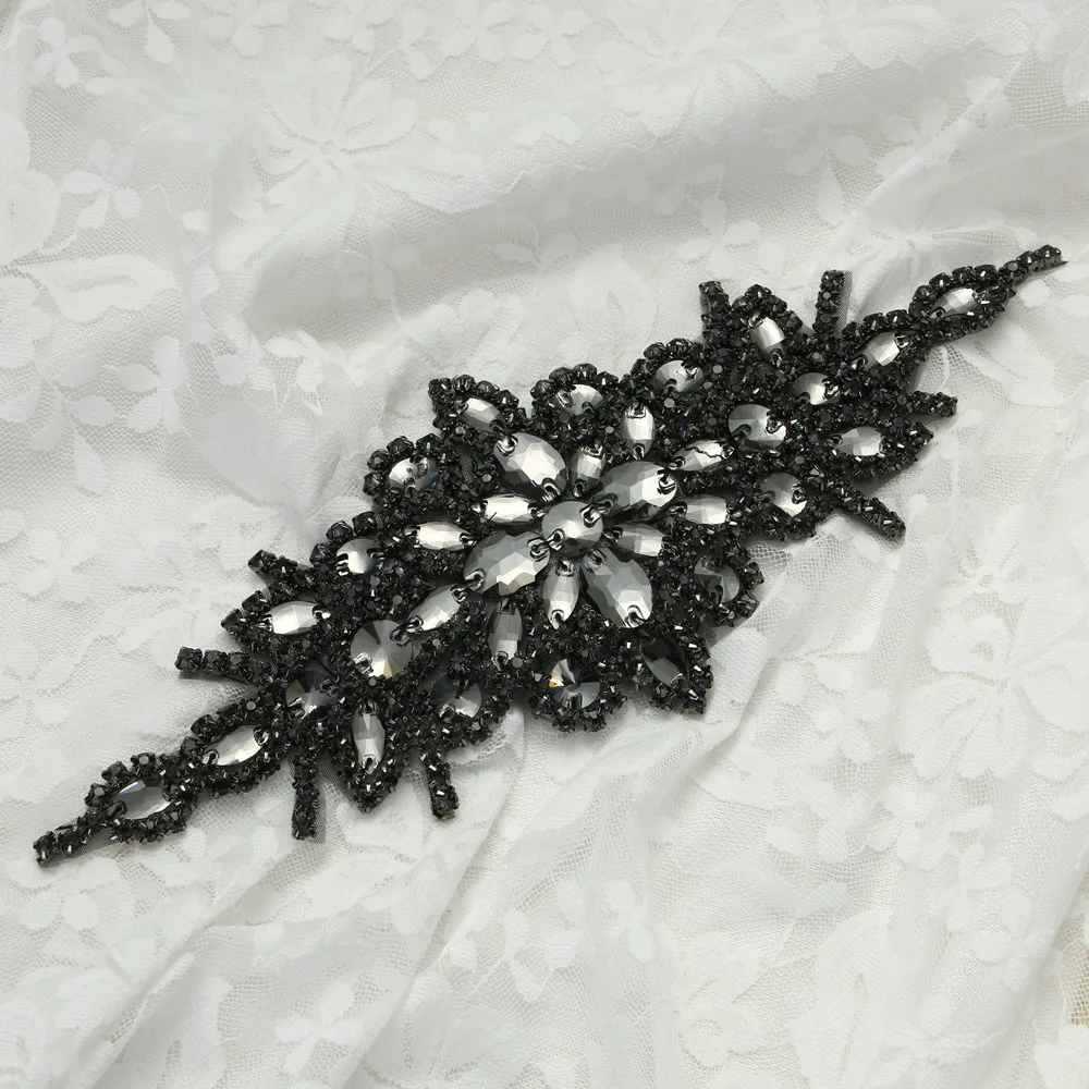 Пояс-кушак для свадебных аксессуаров серебряный с кристаллами аппликация