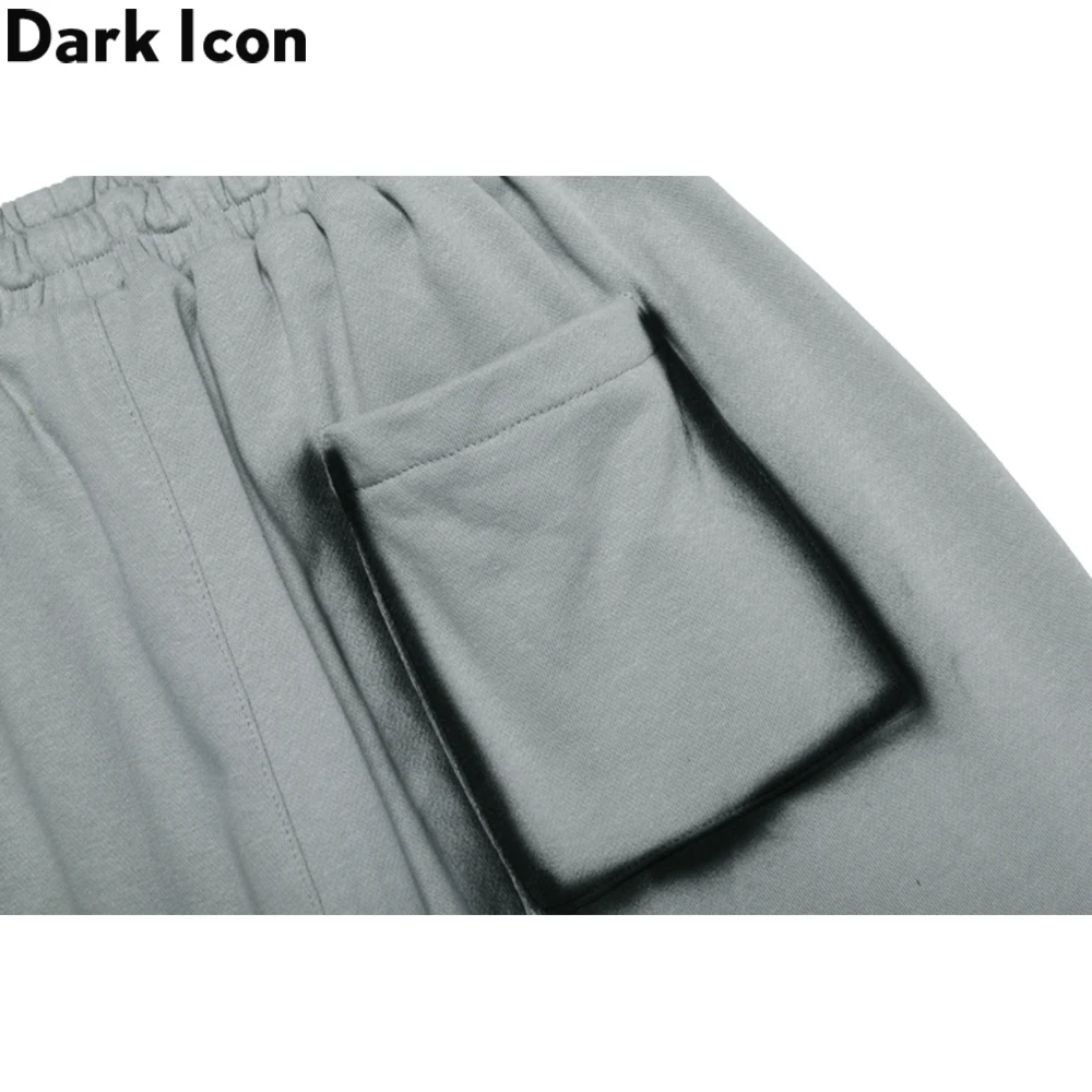 

Dark Icon Unlock Hemline Back Pocket Men's Shorts Summer Elastic Waist Straight Shorts for Men 3 Colors