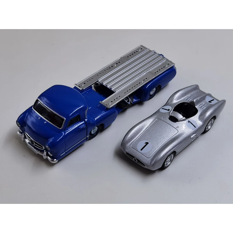 

1:64 Scale W196 Blue Transport Truck Trailer Alloy Simulation Metal Static Die-cast Model Children's Toy Car Fan Gift Collection