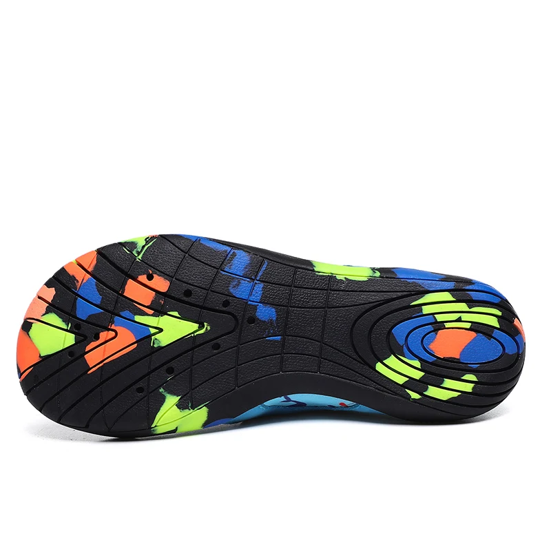 

D.ZGG New Summer Children's Water Shoes Outdoor Soft And Comfortable Breathable Beach Sandals Lightweight Non-Slip Sports Shoes