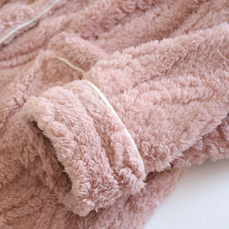 New autumn and winter couple pajamas two-piece flannel thickened large size long-sleeved trousers men and women home service set