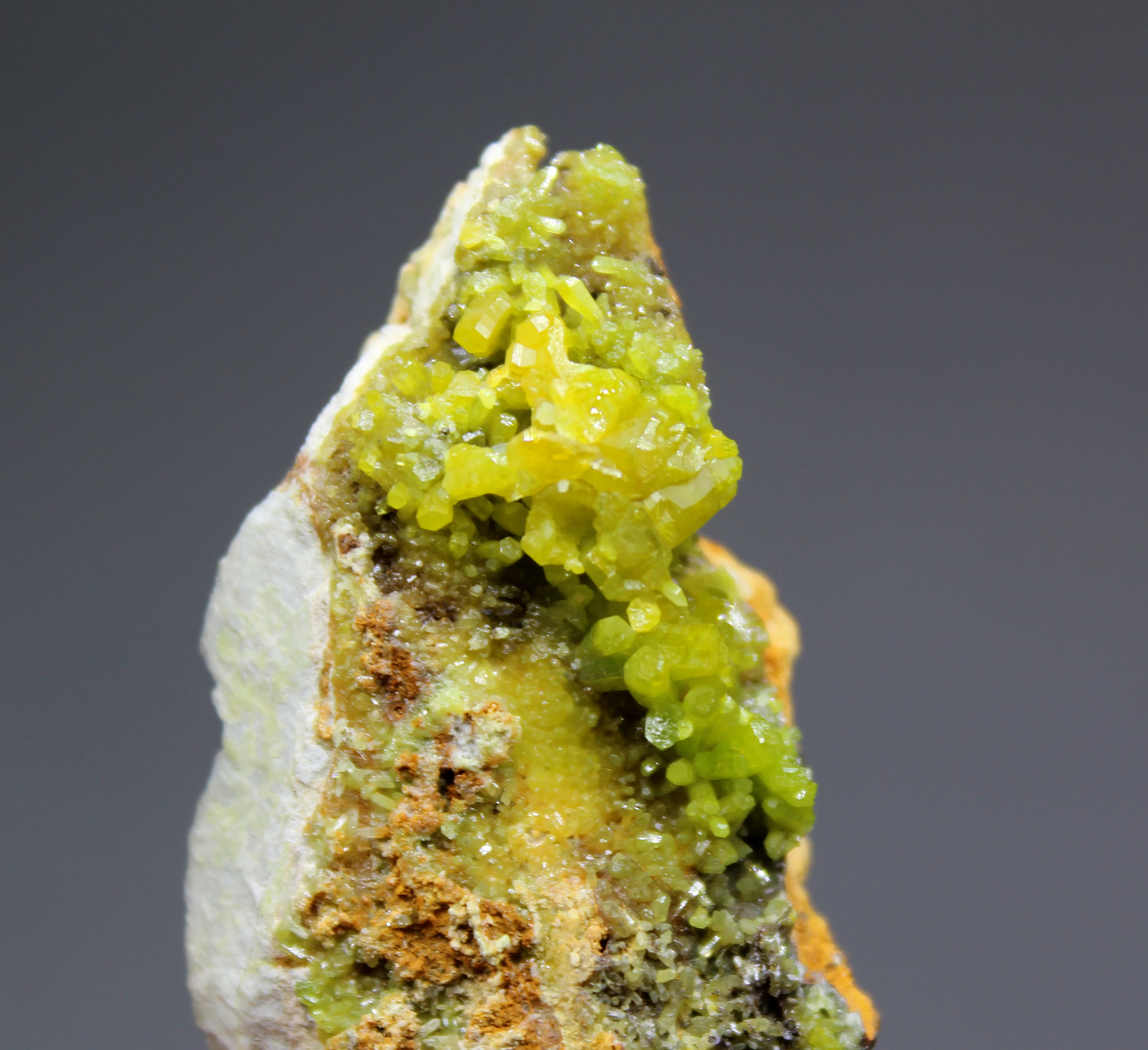 19 г натуральный редкий пироморфит зеленый свинец руды Природные Минеральные