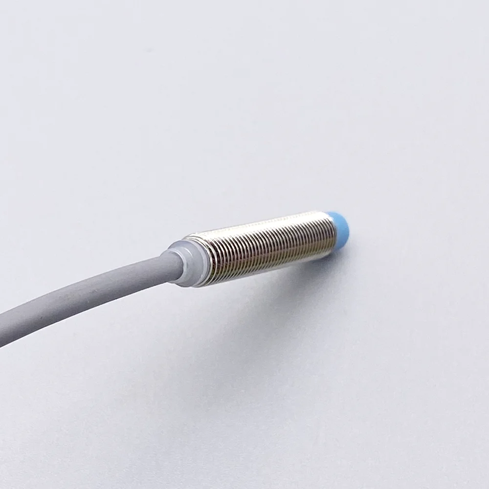 LONGWE IP68 3 жильный M8 Индуктивный бесконтактный выключатель Быстрый отклик схема