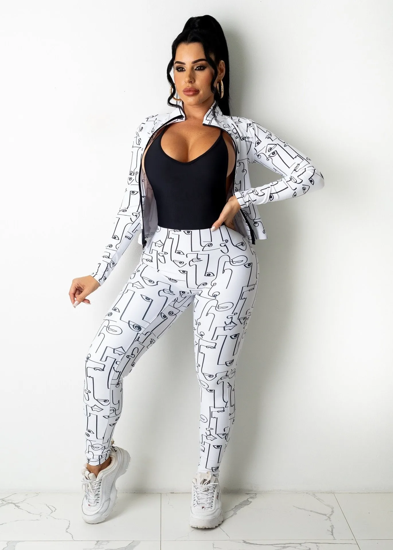 

Новинка 2021, Женский облегающий яркий спортивный костюм из двух предметов с принтом на молнии, модель 1619 на осень и зиму