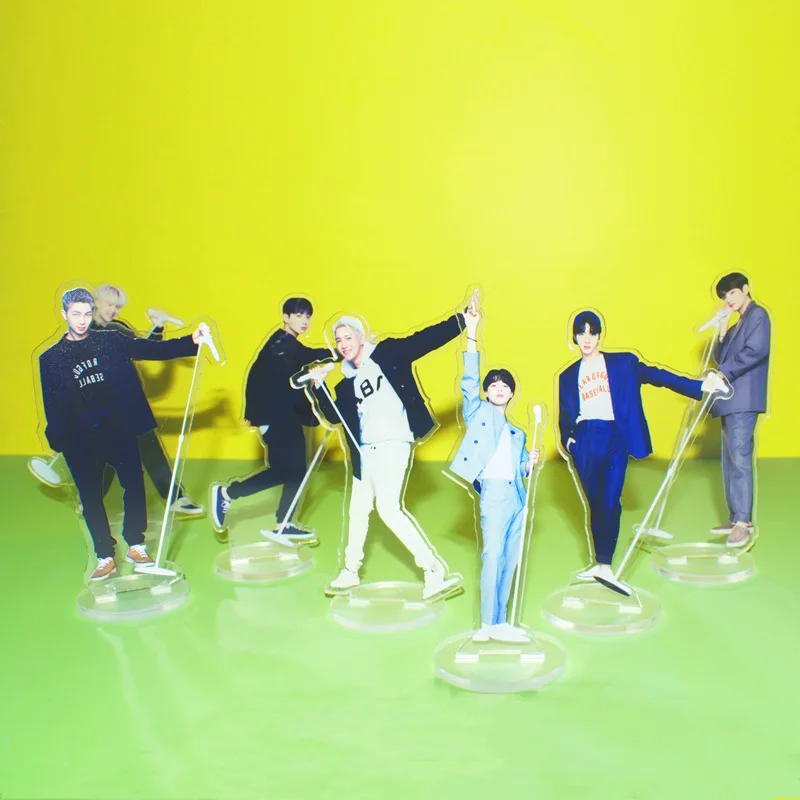 

Новинка, Kpop Bangtan Boys JK RM, прозрачная акриловая настольная подставка, автомобильная подставка, детская доска, подарки, 12 см, для концерта, онлай...