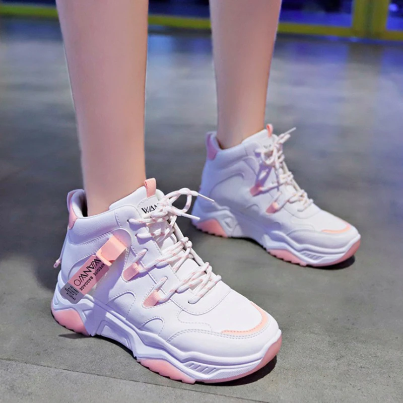 Женские кроссовки из ПУ кожи белые дышащие на плоской платформе повседневная