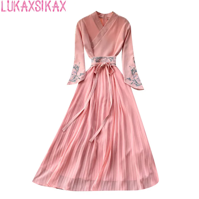 

2022 New Spring Autumn Women V-Neck Wrist Sleeve Bandage Slim Long Dress High Quality Retro Embroidery Pleated Hem Pink Dress