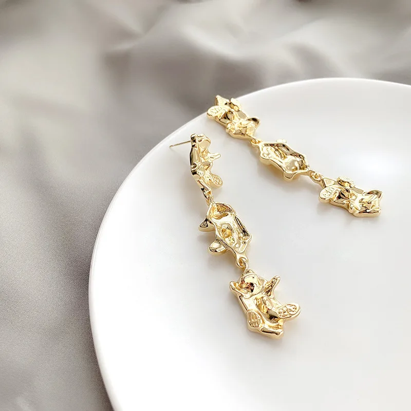 

Metal irregular Earrings 925 silver needle Korean TV series Xu Ruizhi same earring net red trend design