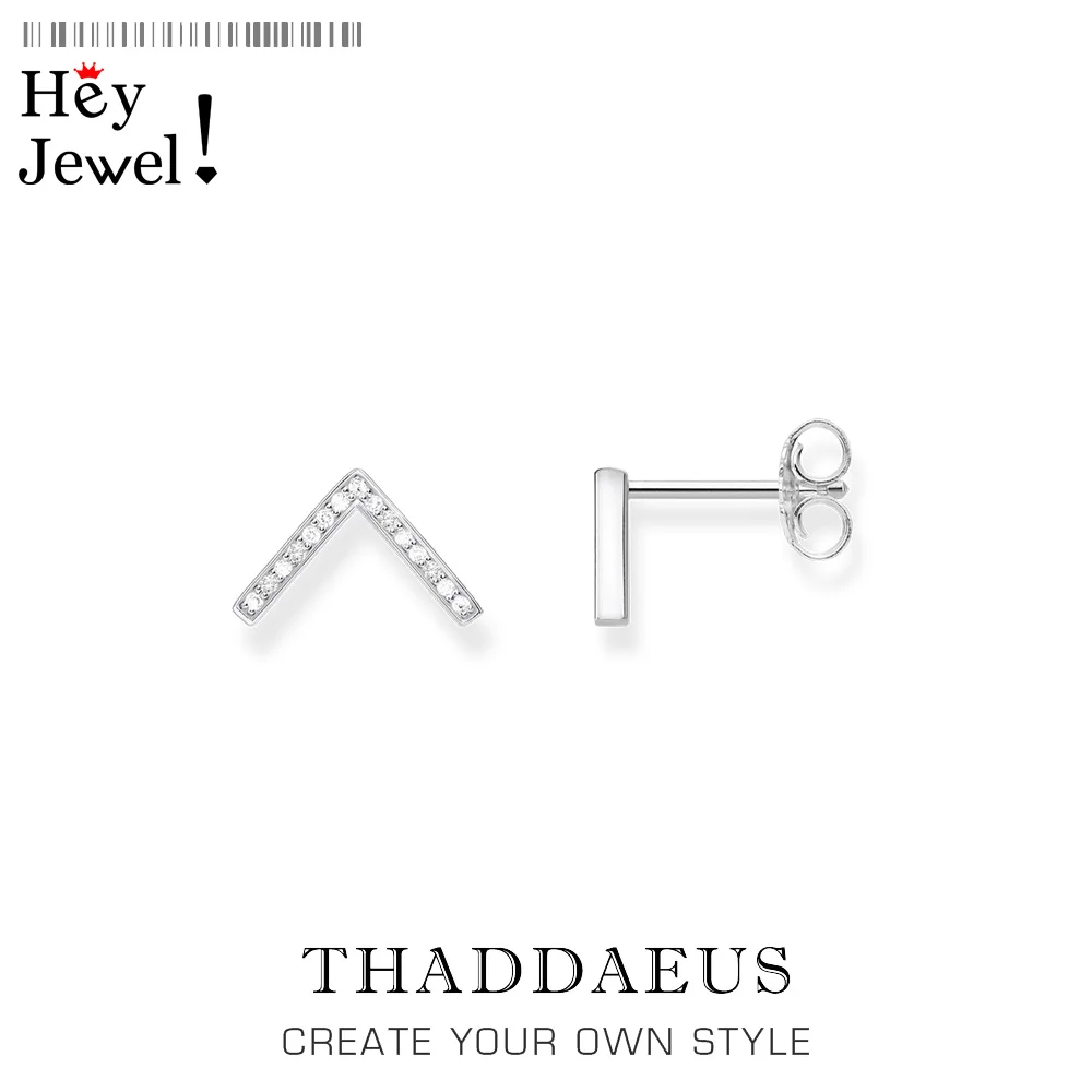 Серьги гвоздики V минимализм Европа небольшие элегантные модные классические