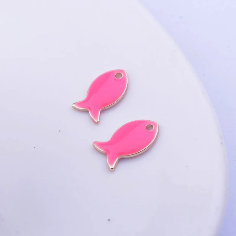 Двухсторонние эмалевые подвески в виде рыб золотого цвета 30 шт. 8*14 мм медные