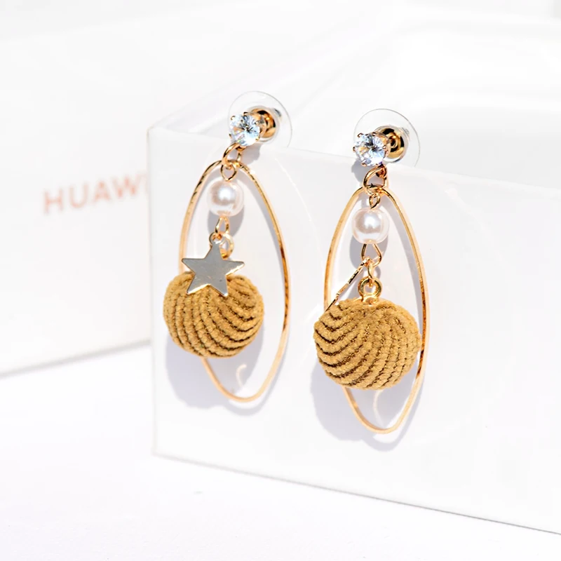 Модные женские серьги-Помпоны с красными помпонами 2019 золотые овальные и