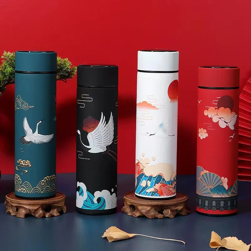 

Exquisite illustrations of vacuum cups, modern display of temperature, fashionable and exquisite car thermos business gifts