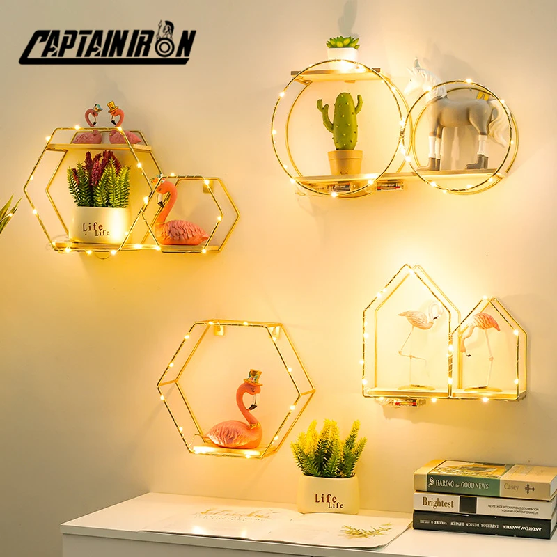 Металлические декоративные настенные полки CAPTAINIRON в скандинавском