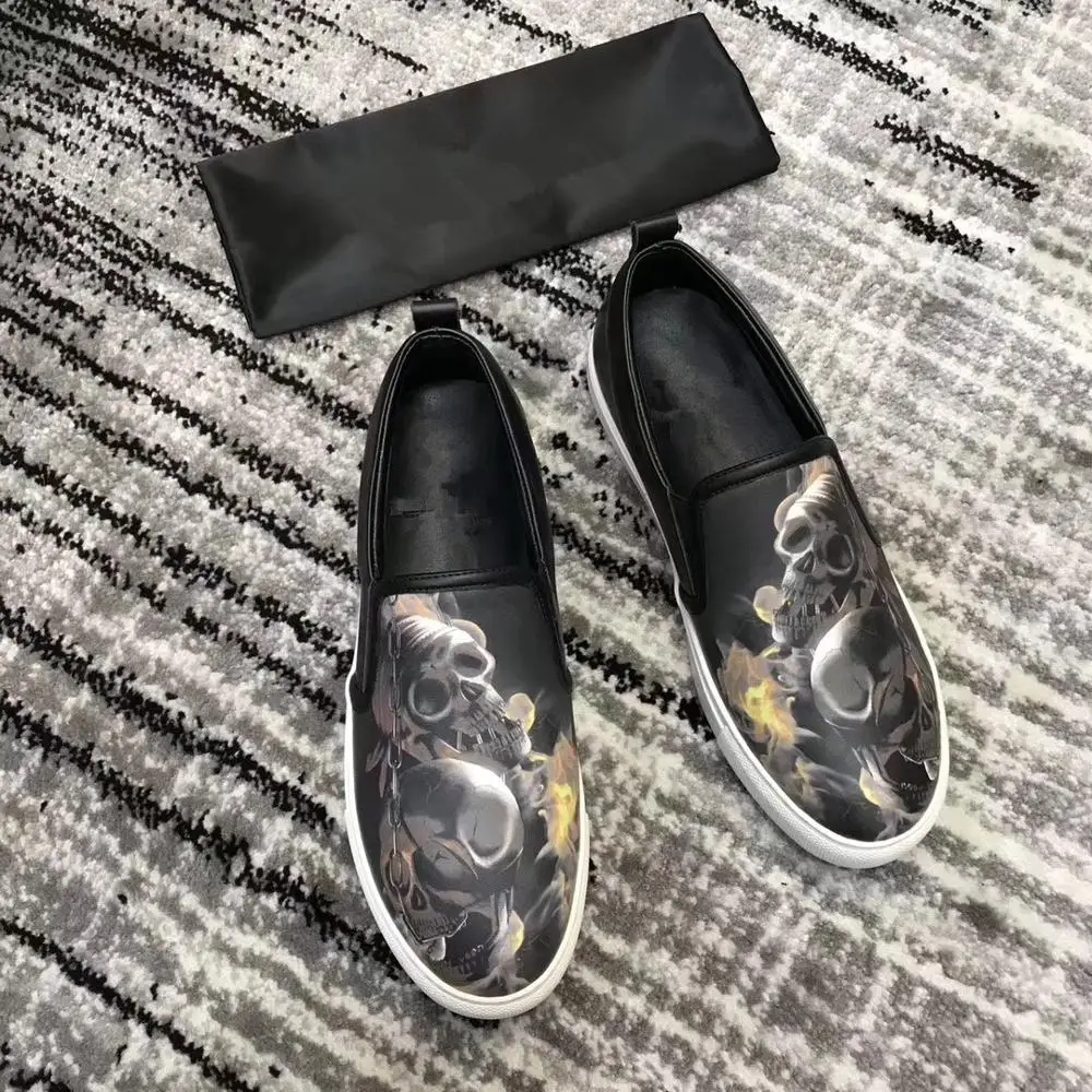 Мокасины мужские без застежки дизайнерские лоферы плоская подошва с черепом