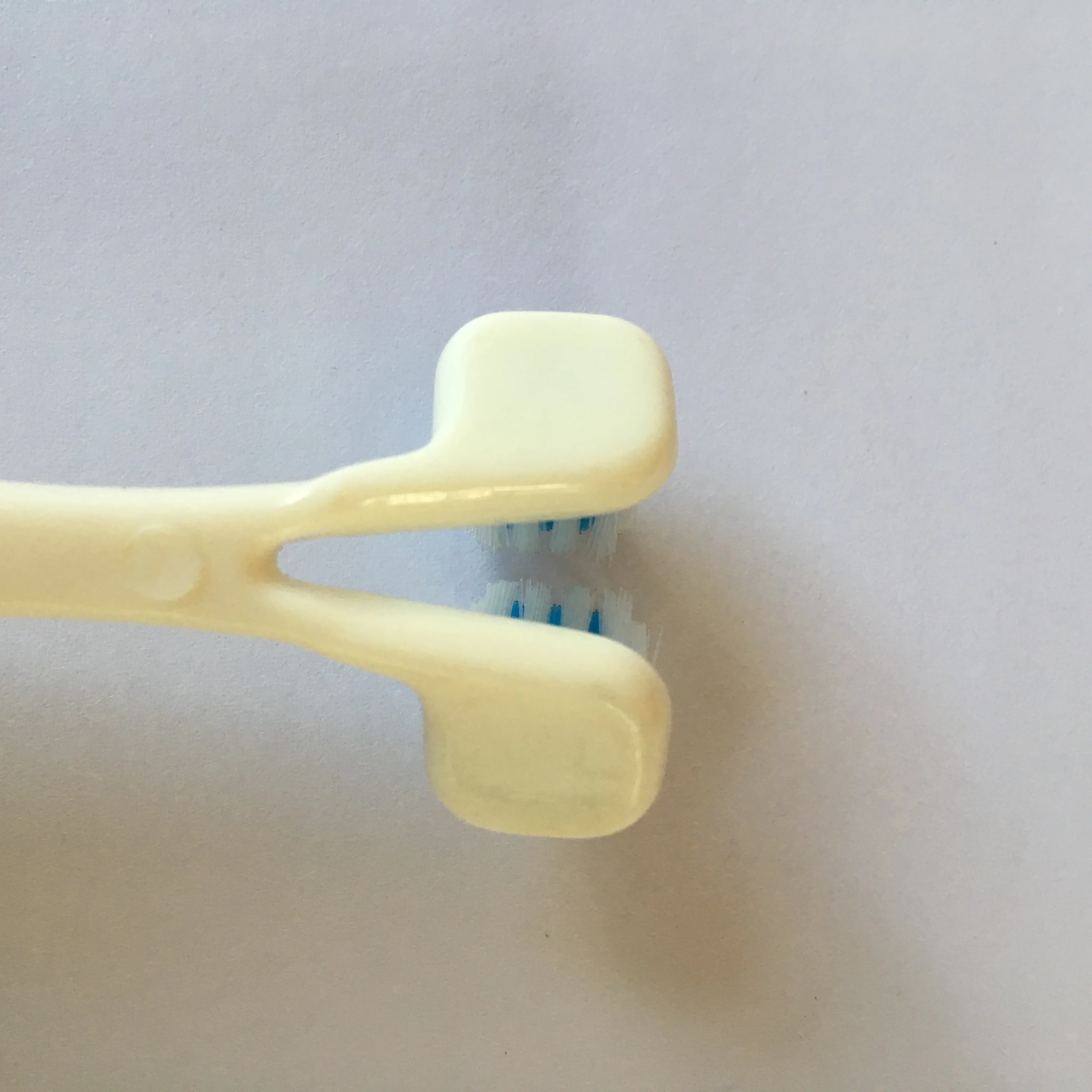 Зубная щетка с двойной головкой мягкая нейлоновая щетина пластиковая длинная