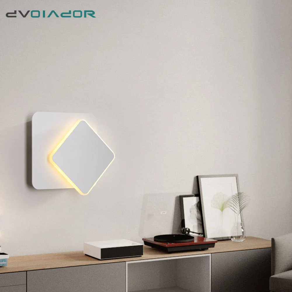 Современный настенный светодиодный светильник регулируемый на 360 градусов