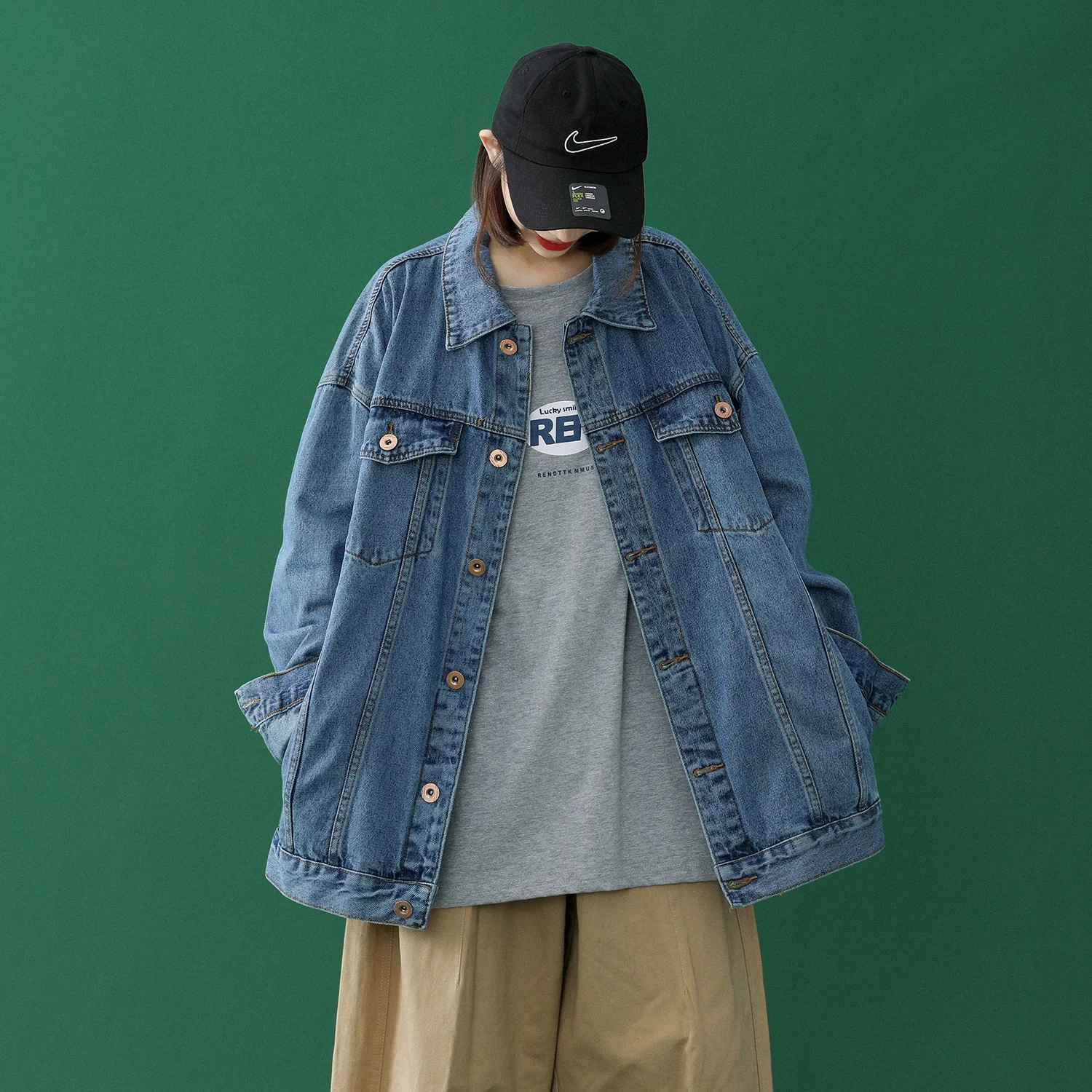 

Женская джинсовая куртка с большими карманами, свободная синяя Повседневная куртка из денима с отложным воротником, осень 2021