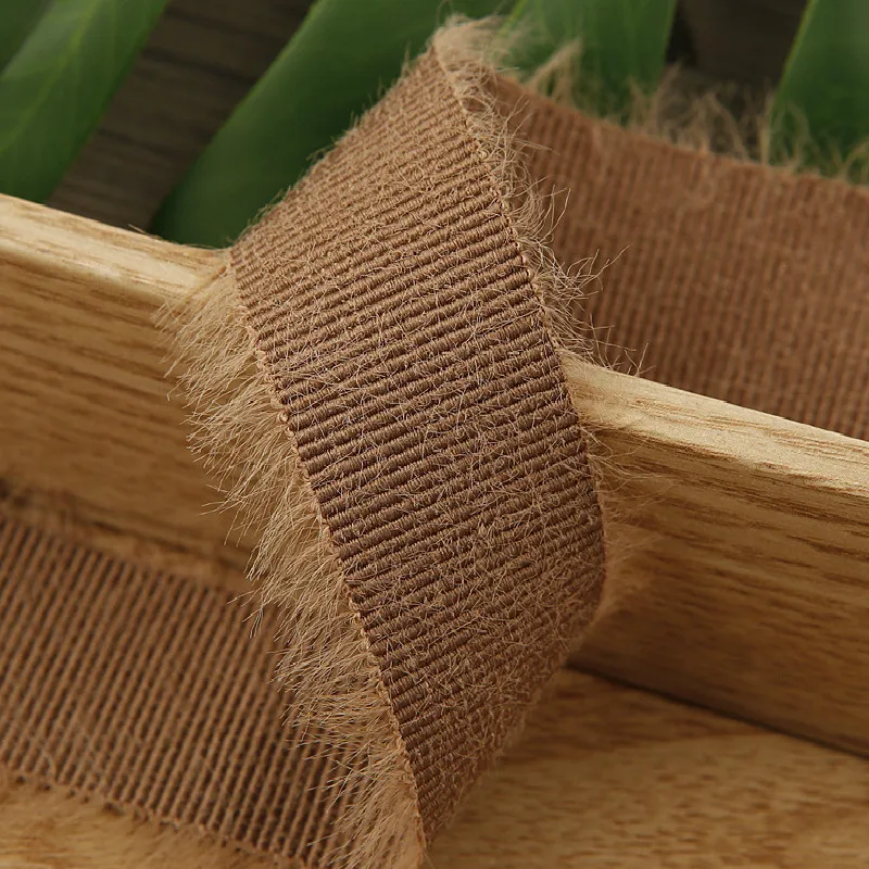 Корсажная лента с потертостями необработанные края объемный рулон 25 мм 38