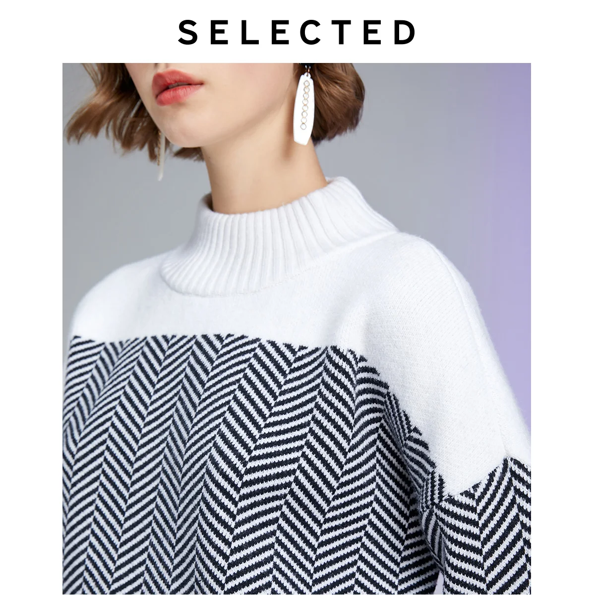 Женский свободный трикотажный свитер из жаккардовой ткани черного и белого