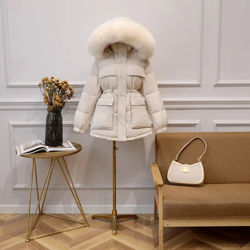 Куртка женская короткая на утином пуху с воротником из натурального меха |