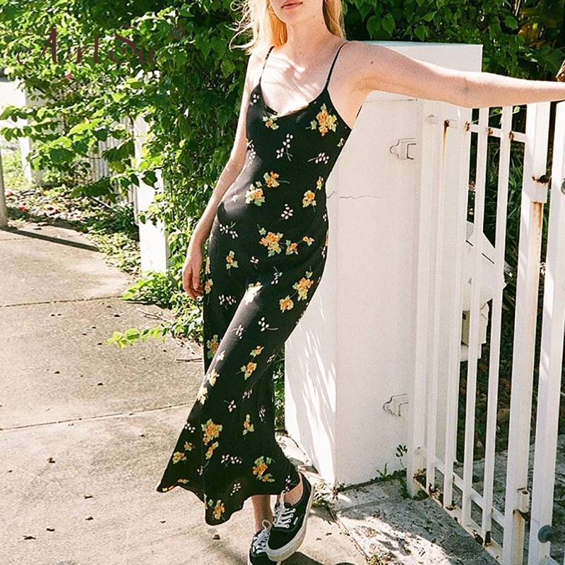 

Женское платье макси на тонких бретельках ArtSu, Черное длинное платье с цветочным принтом, элегантное пляжное платье-трапеция для вечерние н...