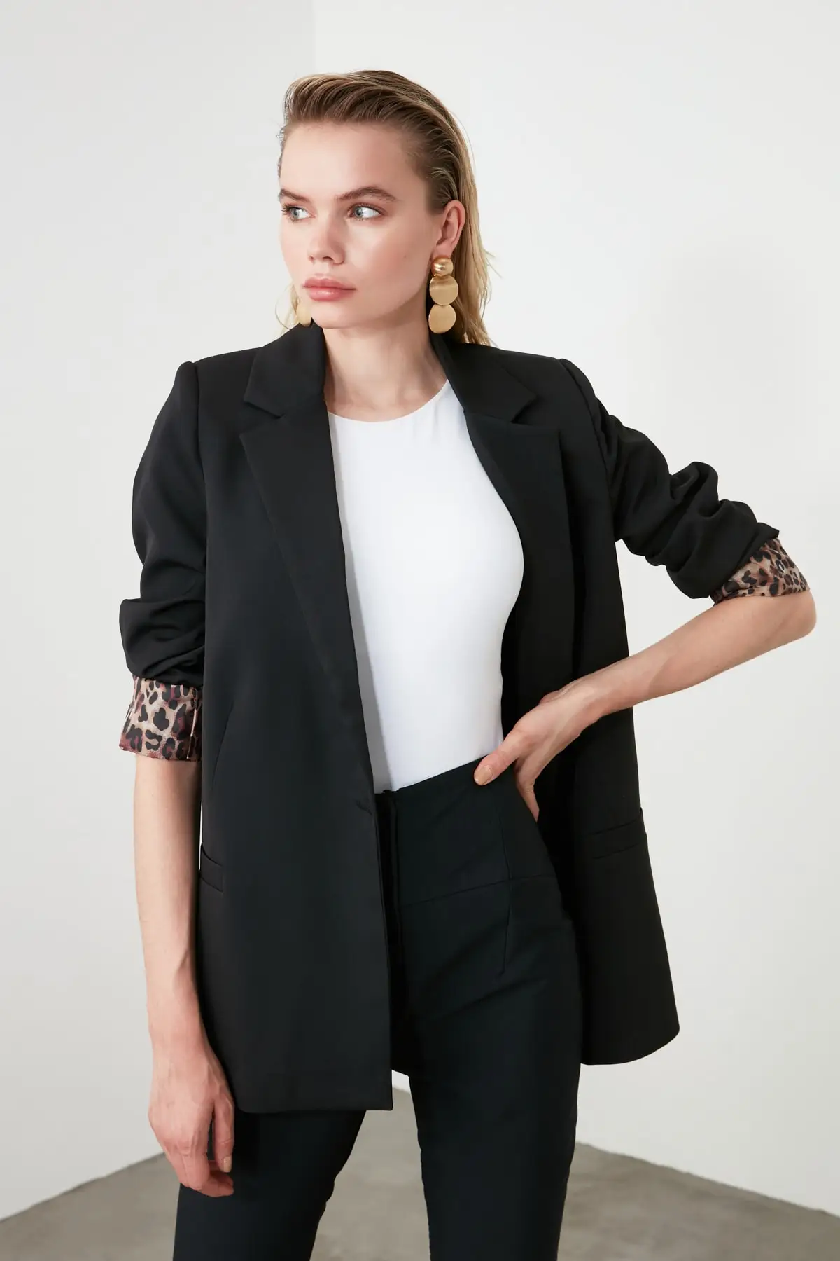

Trendyol Leopard Lining Detail Jacket TWOAW20CE0316